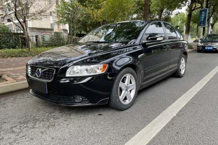 沃尔沃 S40 2.0L 自动智雅版
