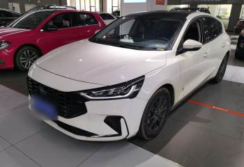 福特 福克斯 2022款 两厢 EcoBoost 180 自动竞速版