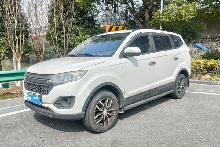 力帆汽车 迈威 1.5L 手动基本型