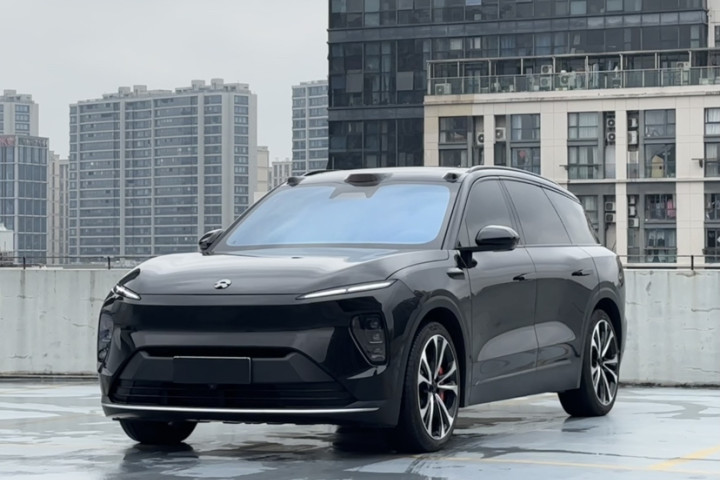 蔚来 ES8 75kWh 行政版