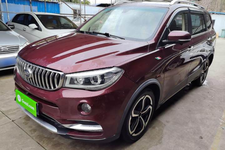 SWM斯威汽车 SWM斯威X7 1.5T 自动智尊型 7座