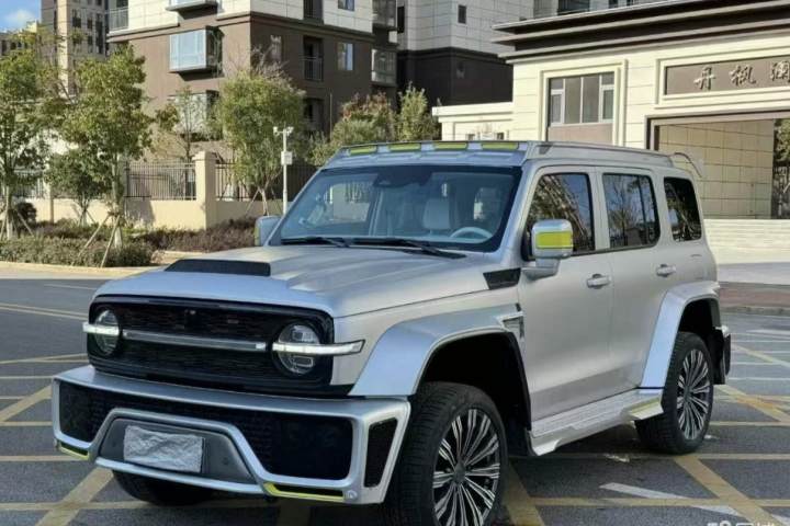 坦克 300 2.0T 赛博坦克
