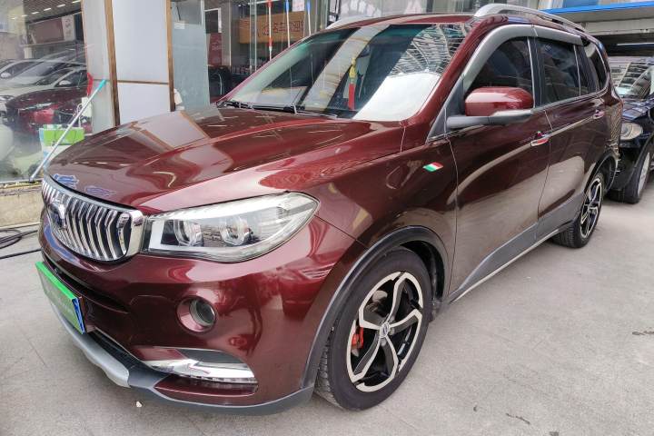 SWM斯威汽车 SWM斯威X7 1.5T 手动豪华型 7座