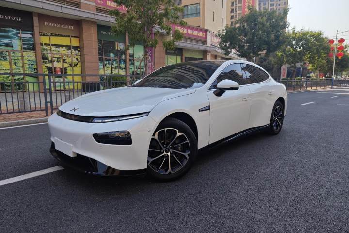 小鹏 P7 586N