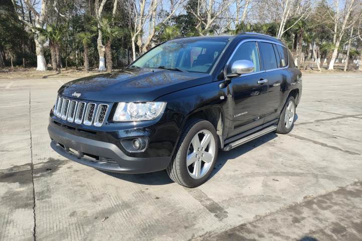 Jeep 指南者(进口) 2.0L 两驱豪华版