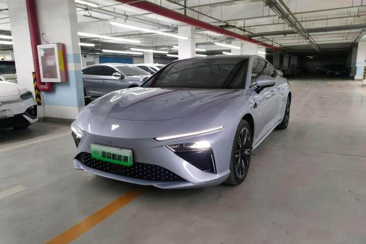 哪吒汽车 哪吒S 2022款 增程版 1160km 后驱中版