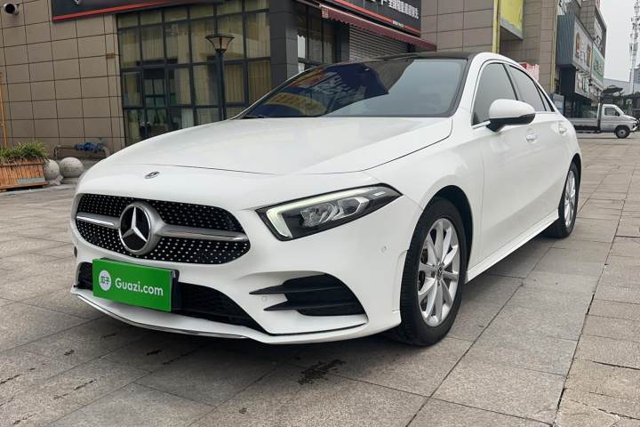 奔驰 A级 A 200 L 运动轿车时尚型