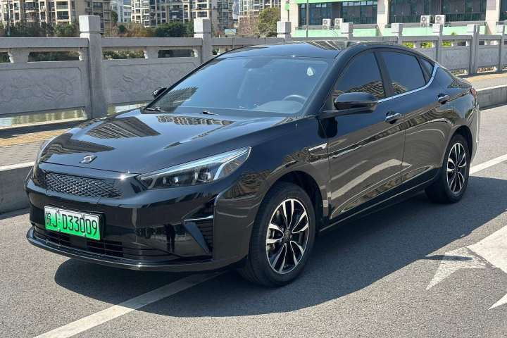 思皓 E50A 出行版