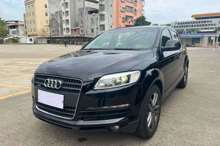 奥迪 Q7 4.2 FSI quattro 豪华型