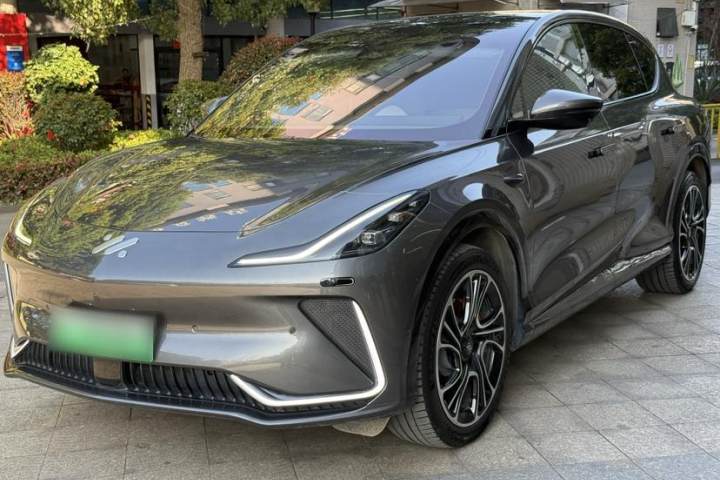 智己汽车 智己LS7 100kWh Lux四驱版