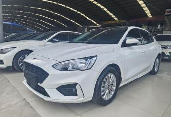福特 福克斯 2020款 三厢 EcoBoost 180 自动锋潮型