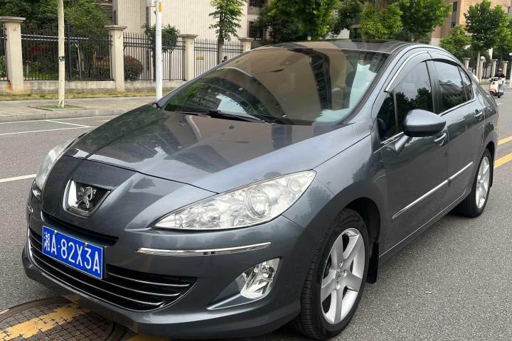 标致 408 2.0L 自动豪华版