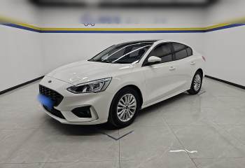 福特 福克斯 2020款 三厢 1.5L 自动锋跃型