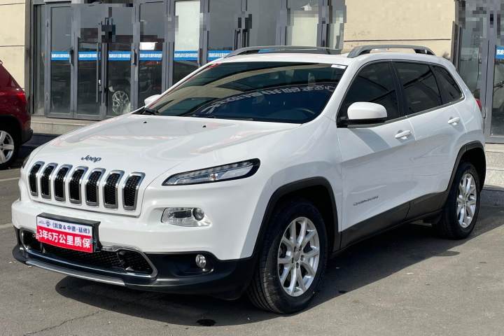 Jeep 自由光 2.0L 优越版