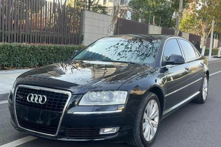 奥迪 A8 A8L 2.8 FSI 标准型