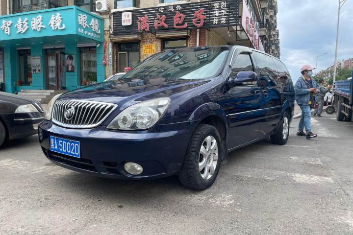 别克 GL8 陆尊 3.0L XT 导航版