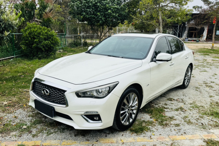 英菲尼迪 Q50L 2.0T 进享版 国VI