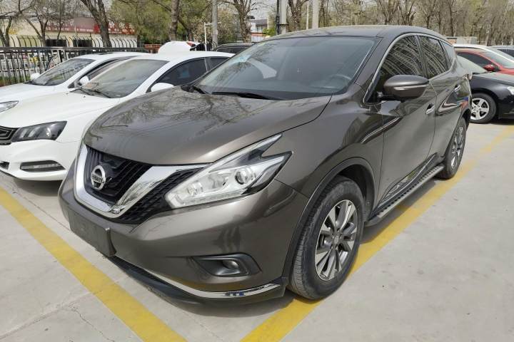 日产 楼兰 2.5L XE 两驱精英版