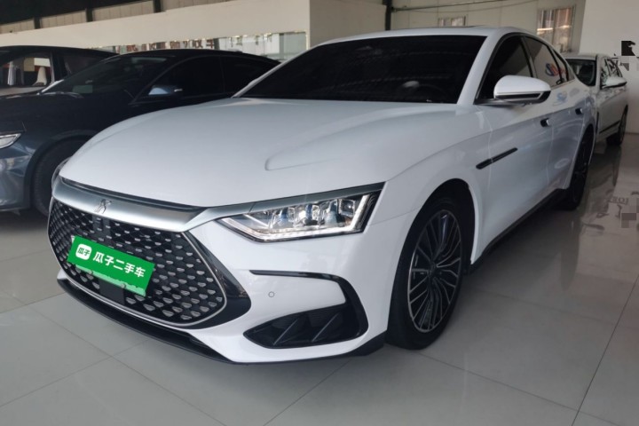 比亚迪 汉 DM-i 121KM 尊贵型