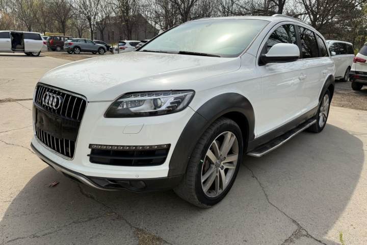 奥迪 Q7 3.6 FSI舒适型越野典藏版