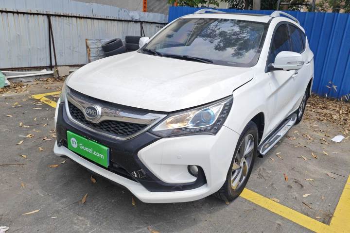 比亚迪 宋 1.5TI 手动尊贵型