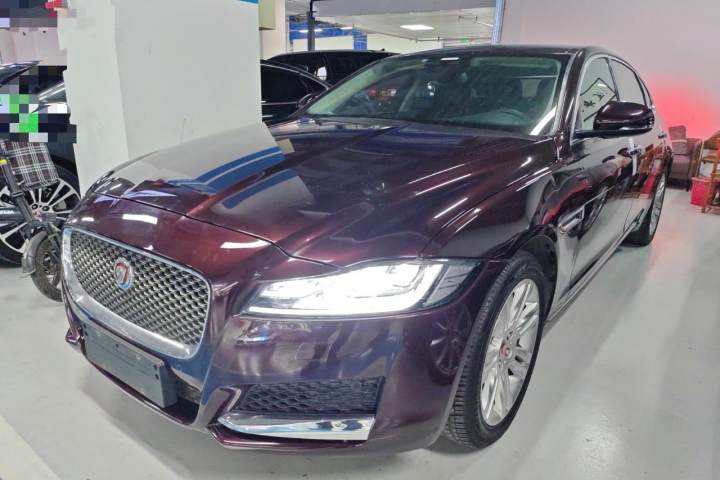 捷豹 XFL XFL 3.0 SC 340PS 奢华版