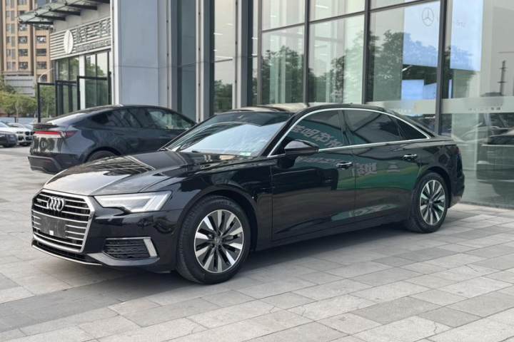 奥迪 A6L 45 TFSI 臻选致雅型