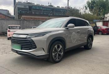 比亚迪 护卫舰07 2024款 荣耀版 DM-i 205KM 旗舰型