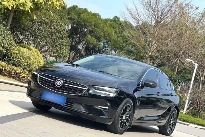 别克 君威 552T 精英型