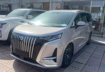 腾势D9 2022款 EV 600 四驱尊荣型