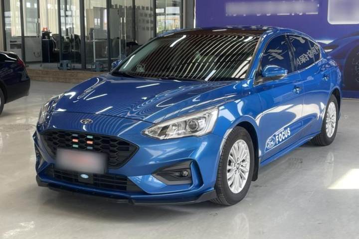 福特 福克斯 三厢 EcoBoost 180 自动锋潮型