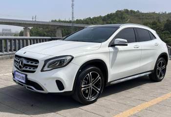 奔驰 GLA 2018款 GLA 200 时尚型