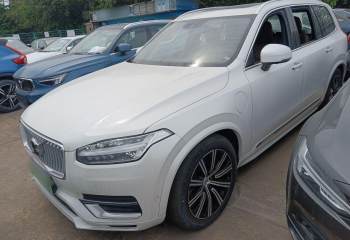 沃尔沃XC90新能源 2022款 改款 E驱混动 T8 智尊豪华版 7座