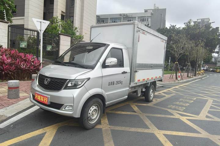 成功汽车 斑马 1.5L 单排标准-铝塑板厢货经典型