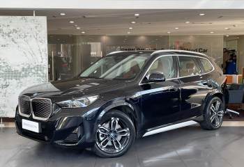 宝马 iX1 2023款 xDrive30L M运动套装