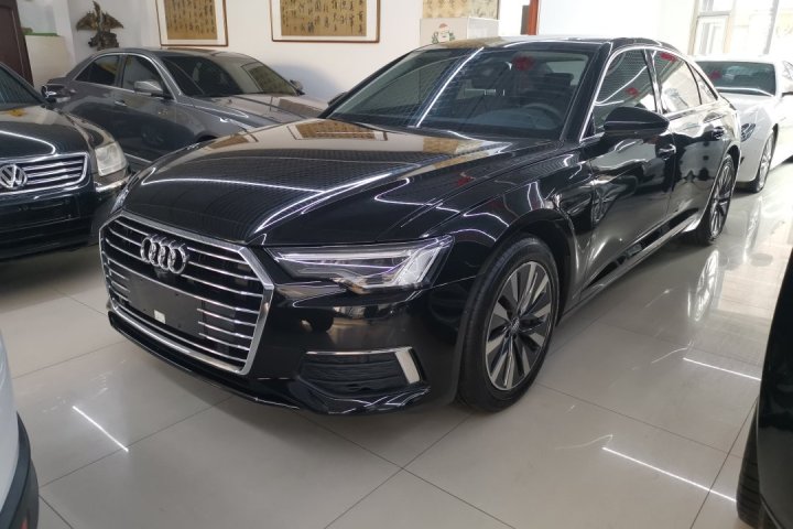 奥迪 A6L 45 TFSI 臻选致雅型