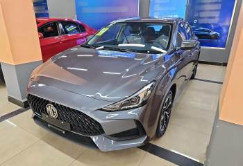 名爵 MG5 2023款 180DVVT 手动风尚版