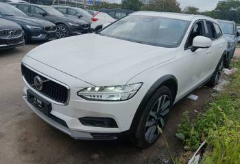 沃尔沃V90 2024款 Cross Country B5 AWD 智尊版