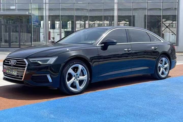 奥迪 A6L 45 TFSI quattro 臻选致雅型