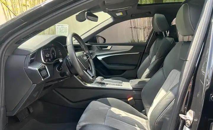 奥迪 A6L 2019款 45 TFSI 臻选动感型
