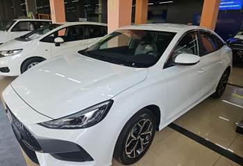 名爵 MG5 2023款 180DVVT 手动风尚版