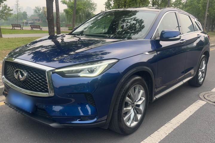英菲尼迪 QX50 改款 2.0T 两驱菁英版