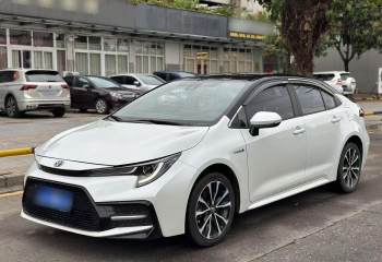 丰田 雷凌 2022款 双擎 1.8H E-CVT运动版
