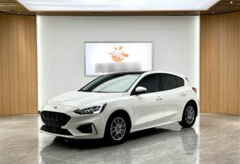 福特 福克斯 2021款 两厢 EcoBoost 180 自动锋潮型