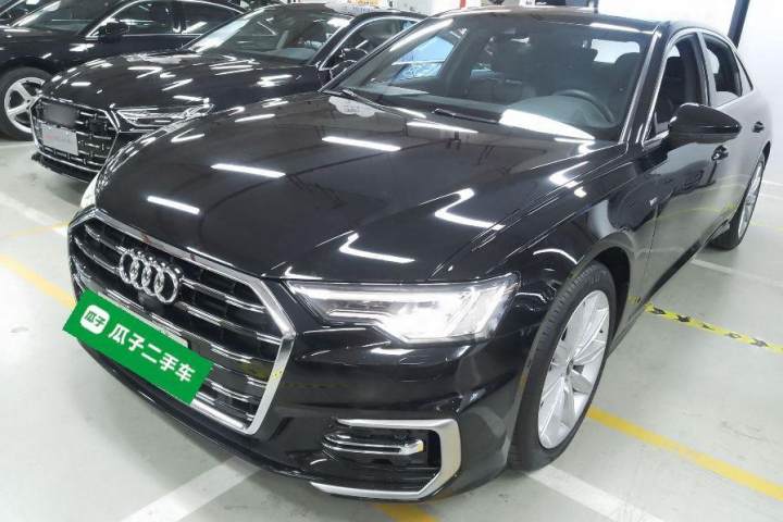 奥迪 A6L 改款 45 TFSI 臻选动感型