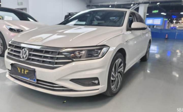 大众 速腾 2021款 200TSI DSG时尚智联版
