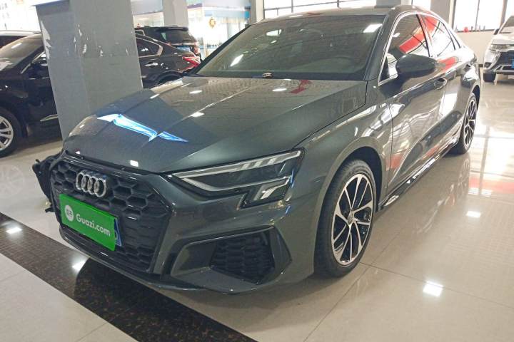 奥迪 A3 A3L Limousine 35 TFSI 进取运动型