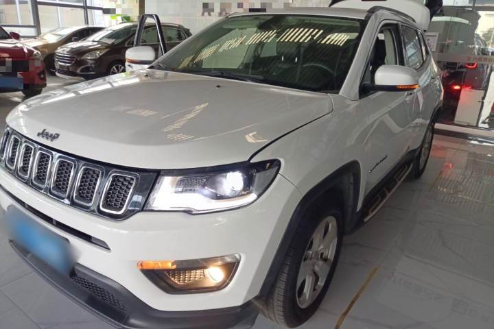 Jeep 指南者 200T 自动悦享版