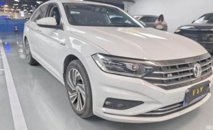 大众 速腾 2021款 200TSI DSG时尚智联版