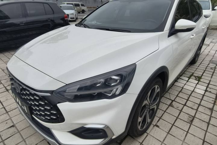 福特 福克斯 猎装版 EcoBoost 180 自动猎潮型